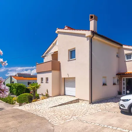 Cesarek A1 By Interhome *